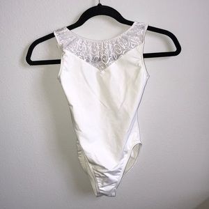 white motion wear leotard (yumiko)